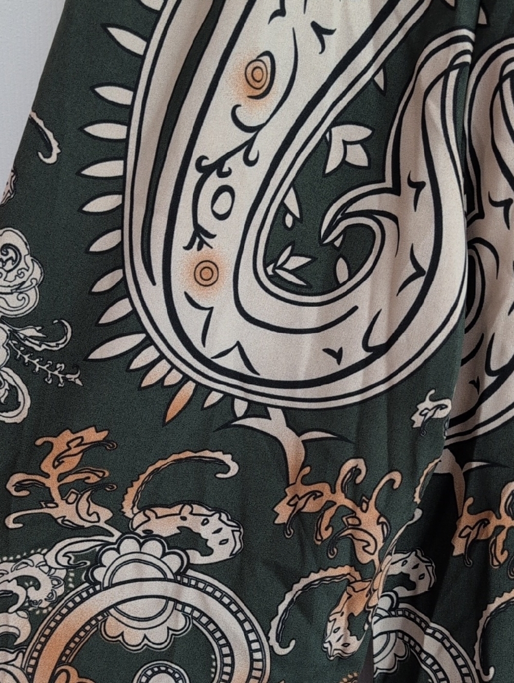 Kara and Kate Black and Beige Paisley Jogger Pants - Picture 7 of 8